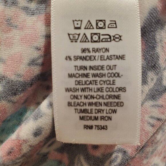 NWT PARAPHRASE SZ XL Floral wrap style Rayon Stretch V-neck Red Pink Blue Dress - Picture 9 of 9